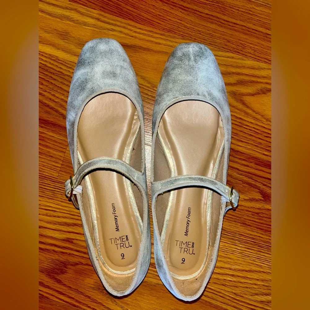 Time and Tru Pale Gray Suede Mary Jane Flats